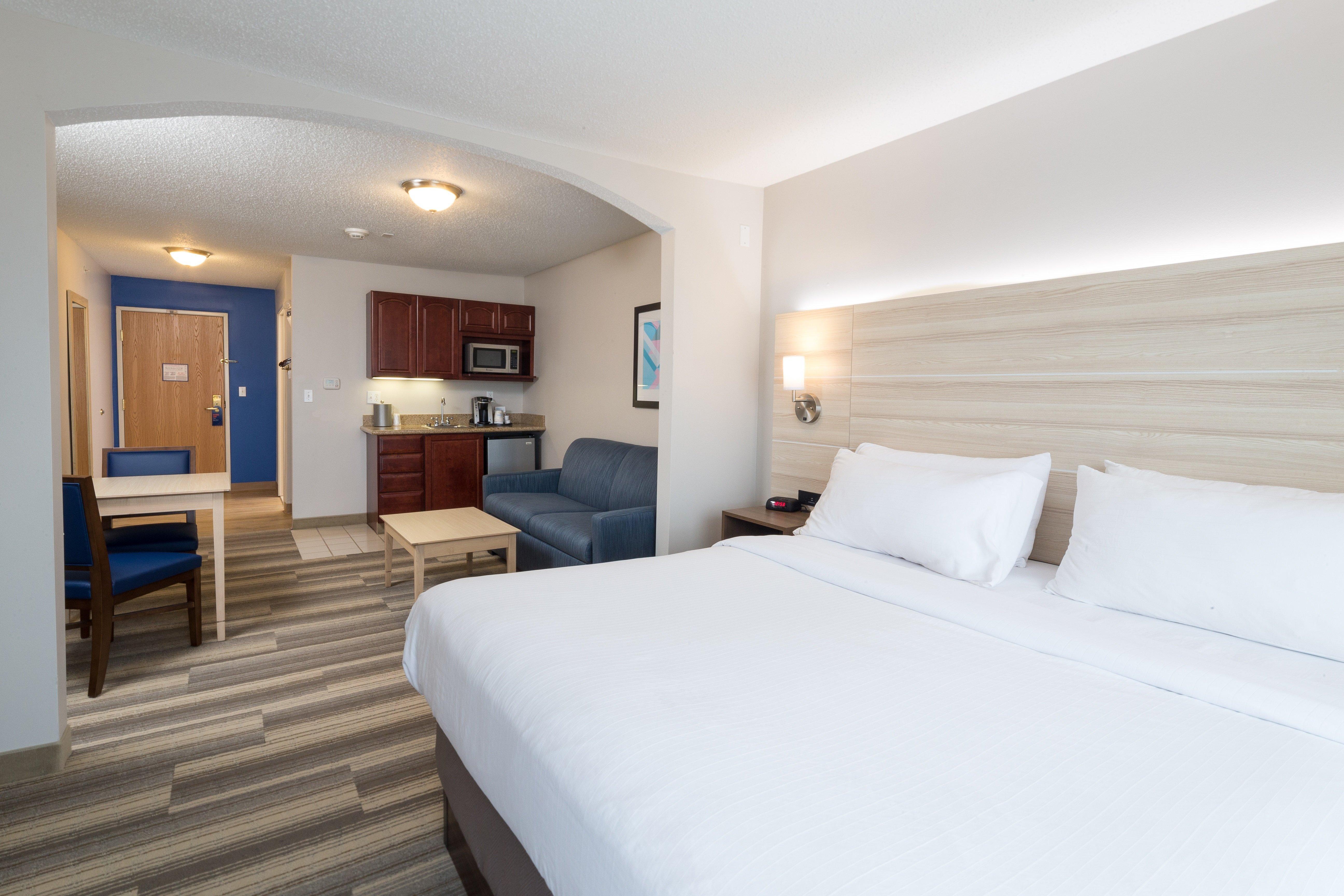 Holiday Inn Express Hotel & Suites Detroit-Utica By Ihg Buitenkant foto