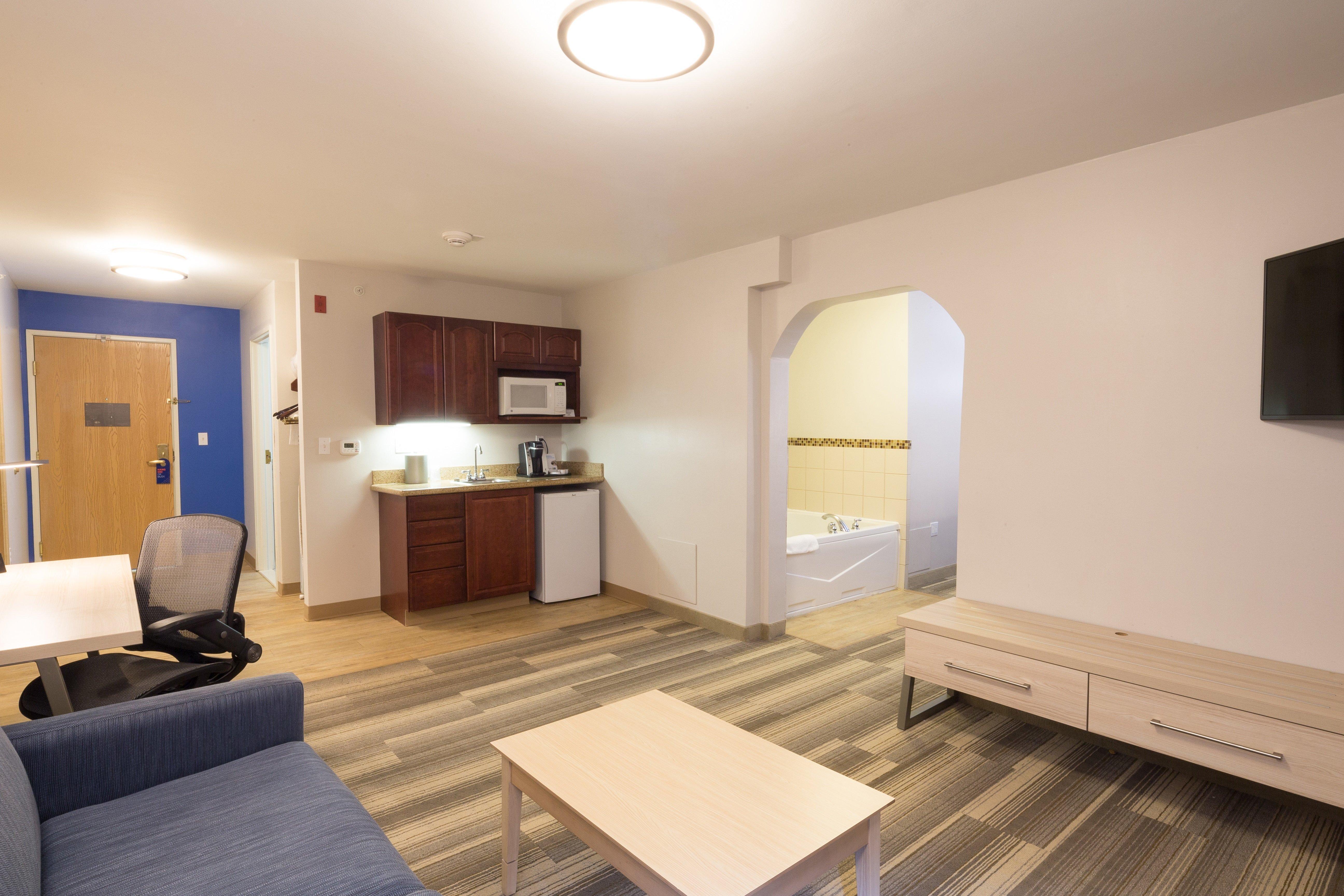Holiday Inn Express Hotel & Suites Detroit-Utica By Ihg Buitenkant foto