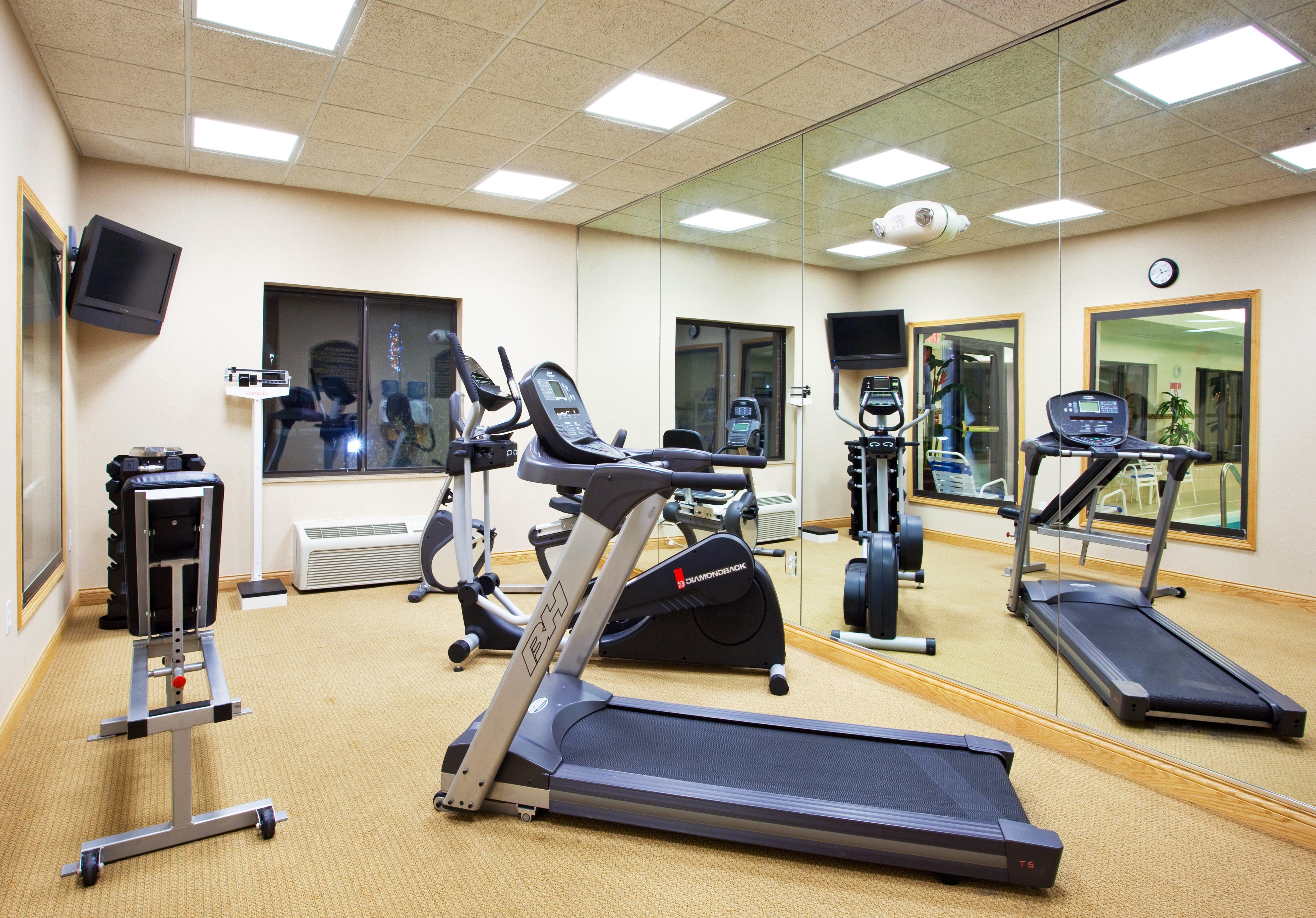 Holiday Inn Express Hotel & Suites Detroit-Utica By Ihg Buitenkant foto