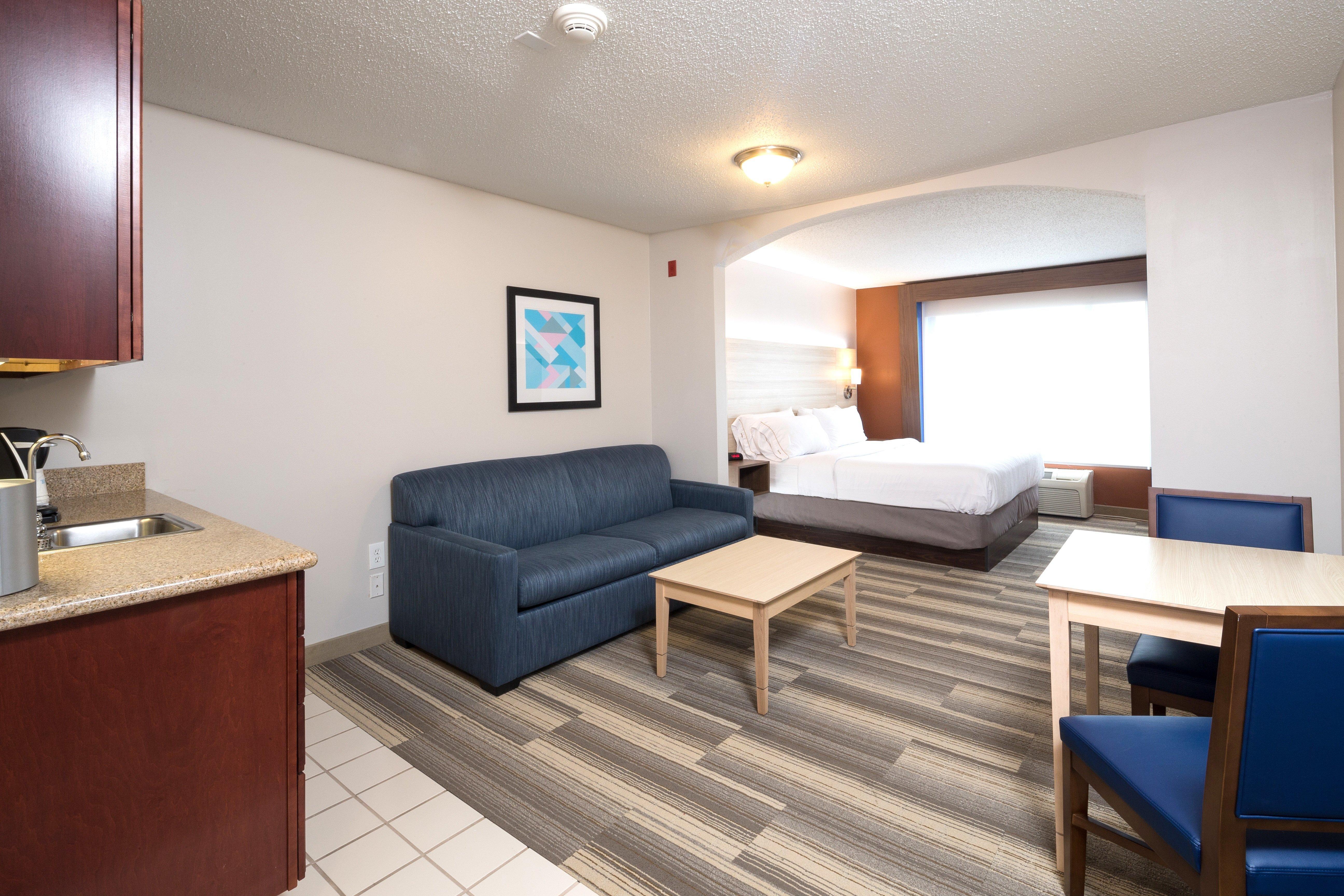 Holiday Inn Express Hotel & Suites Detroit-Utica By Ihg Buitenkant foto