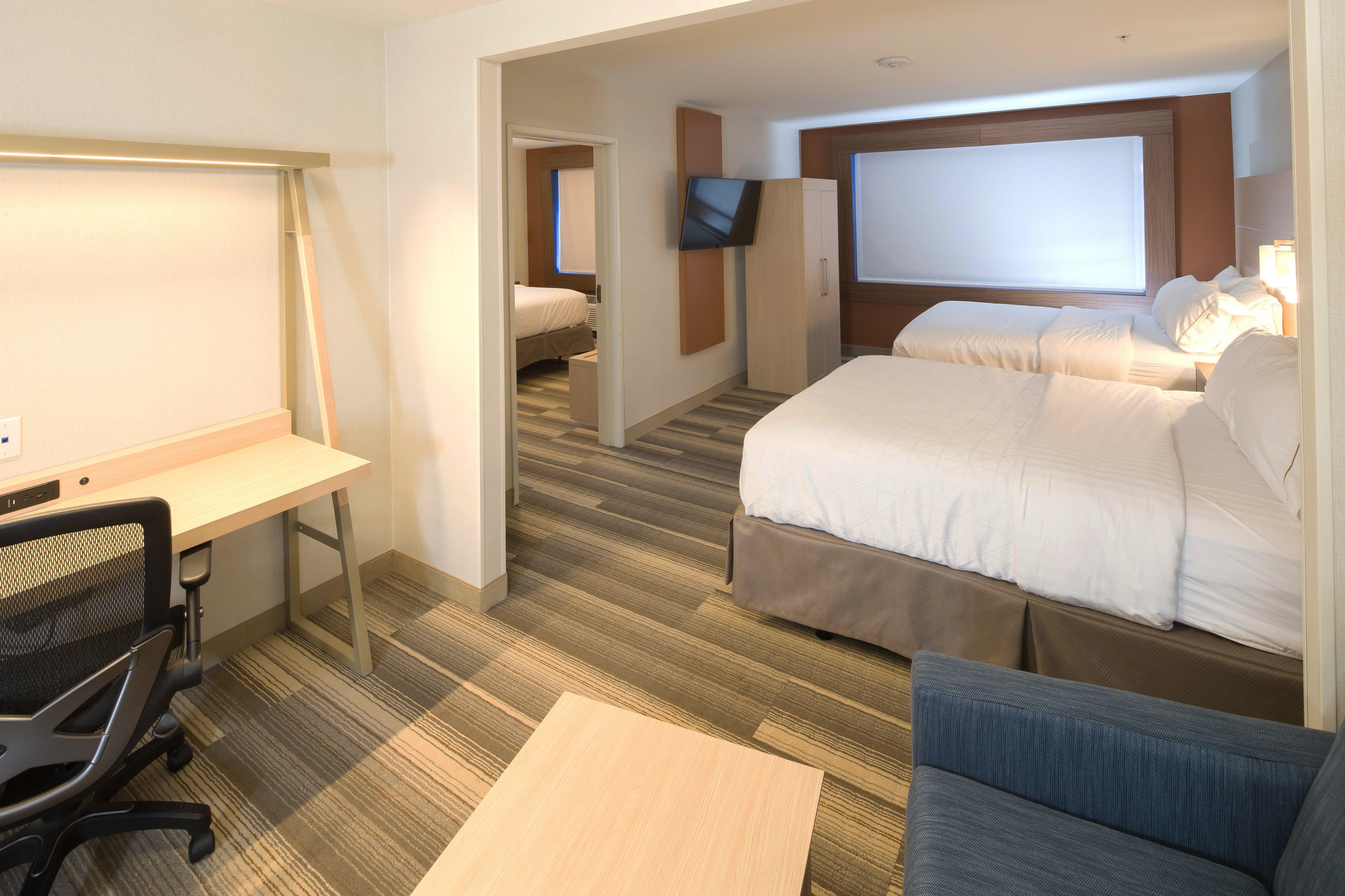 Holiday Inn Express Hotel & Suites Detroit-Utica By Ihg Buitenkant foto