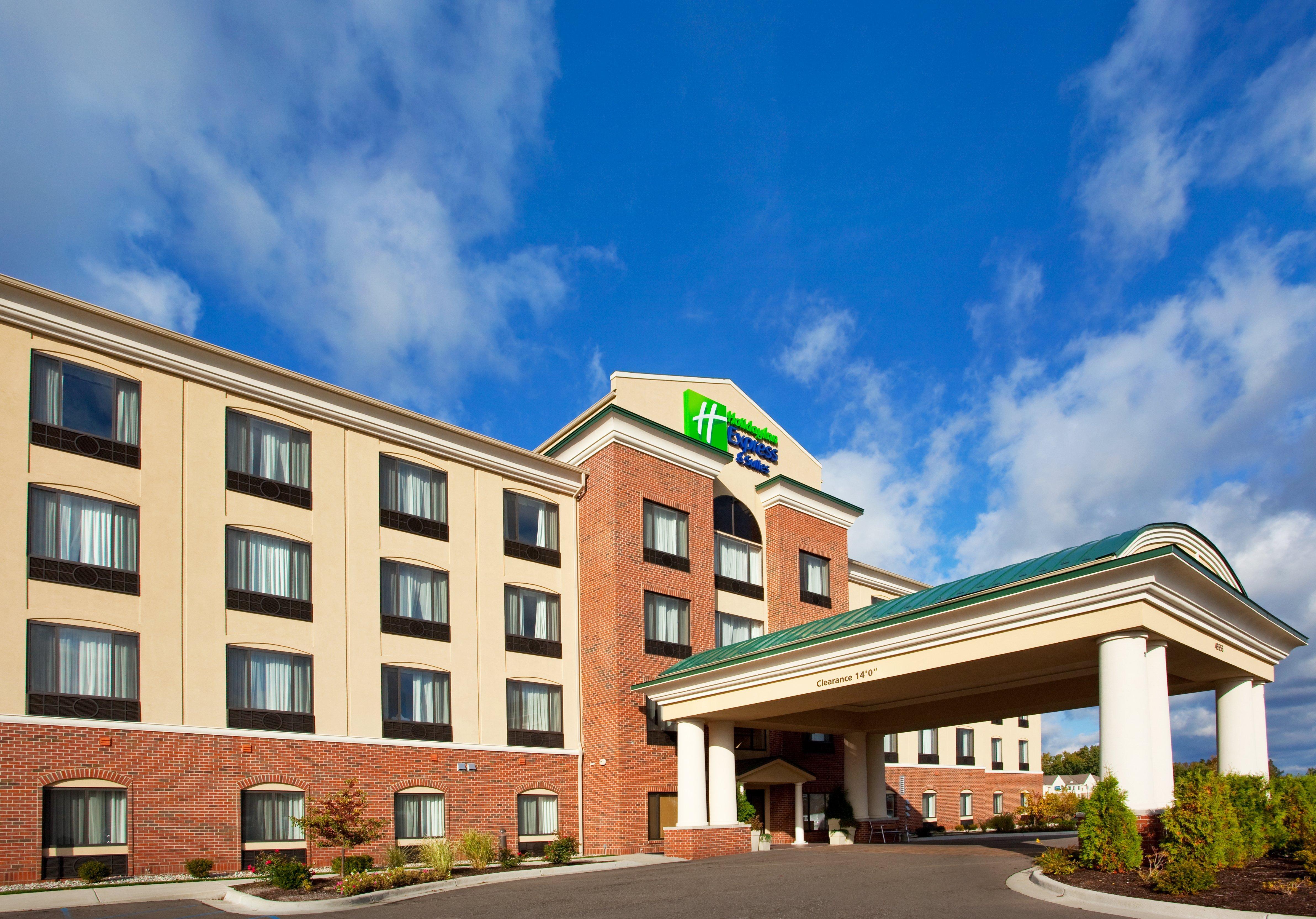 Holiday Inn Express Hotel & Suites Detroit-Utica By Ihg Buitenkant foto