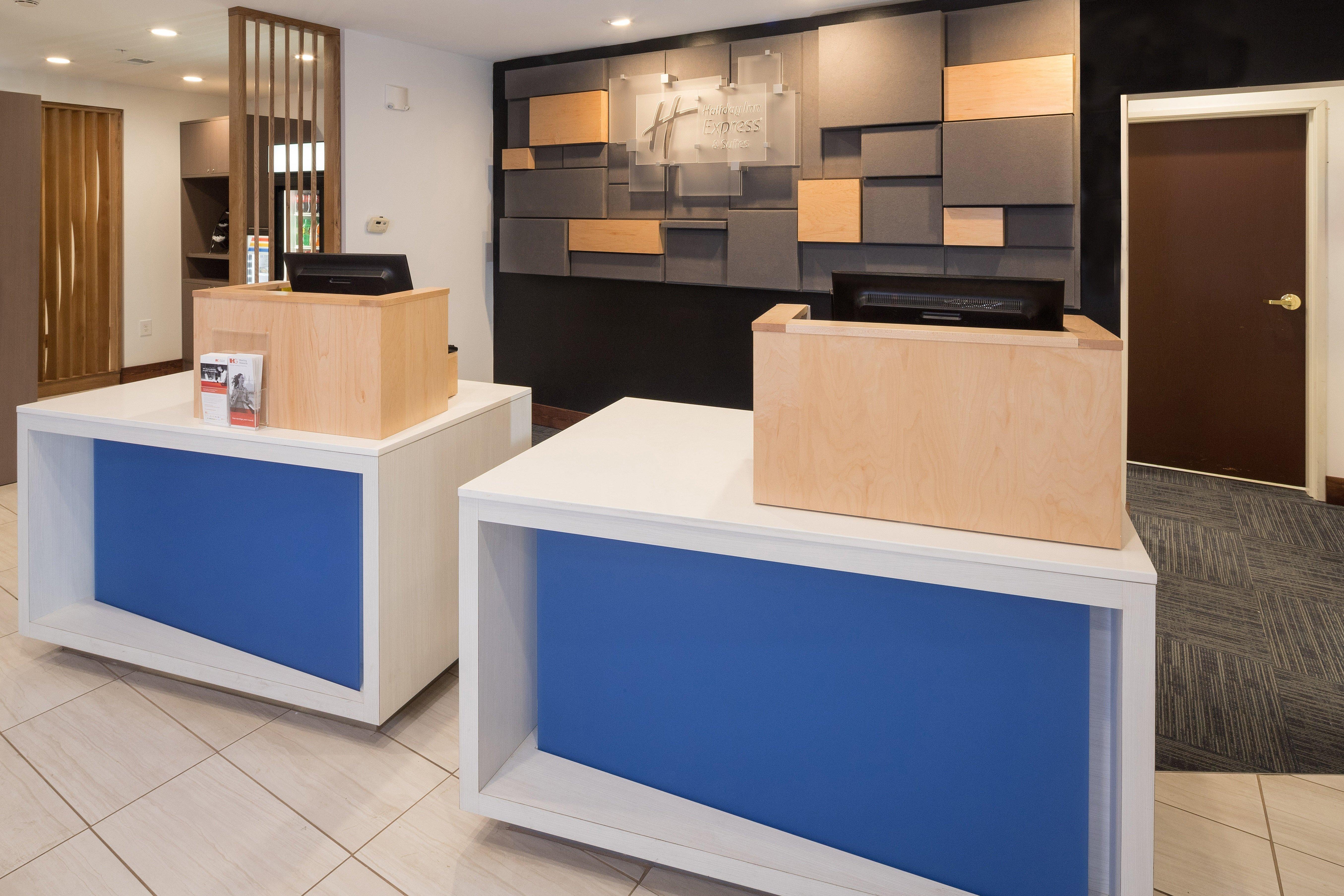 Holiday Inn Express Hotel & Suites Detroit-Utica By Ihg Buitenkant foto